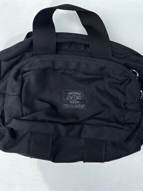 Black Men’s Compact Field Bag